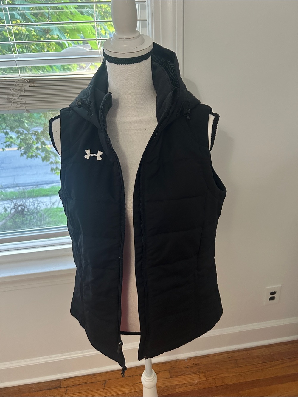 Under Armour Black Quilted Hooded Women's Puffer Vest